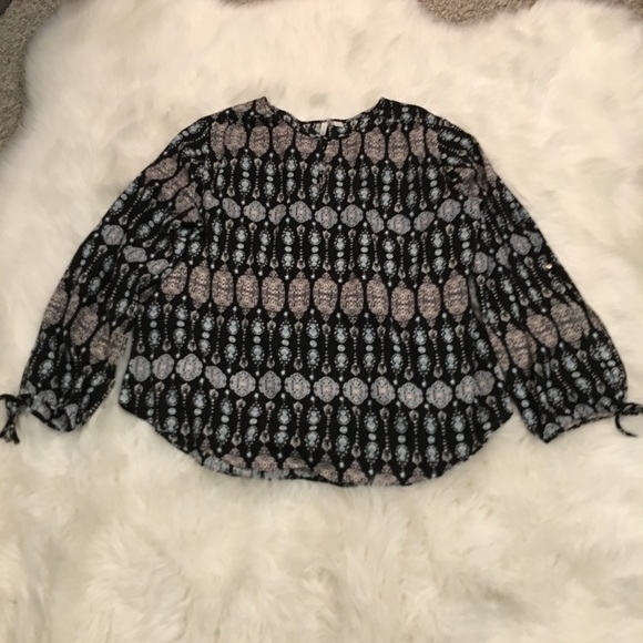 Cato Tops - Cato Blouse 18/20W Long Sleeve Ties Flowy Pattern